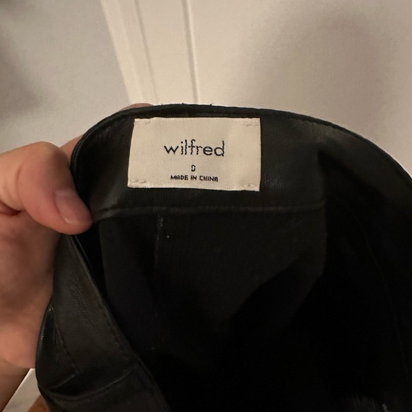 ARITZIA CROPPED MELINA LEATHER PANTS - Picture 4 of 6